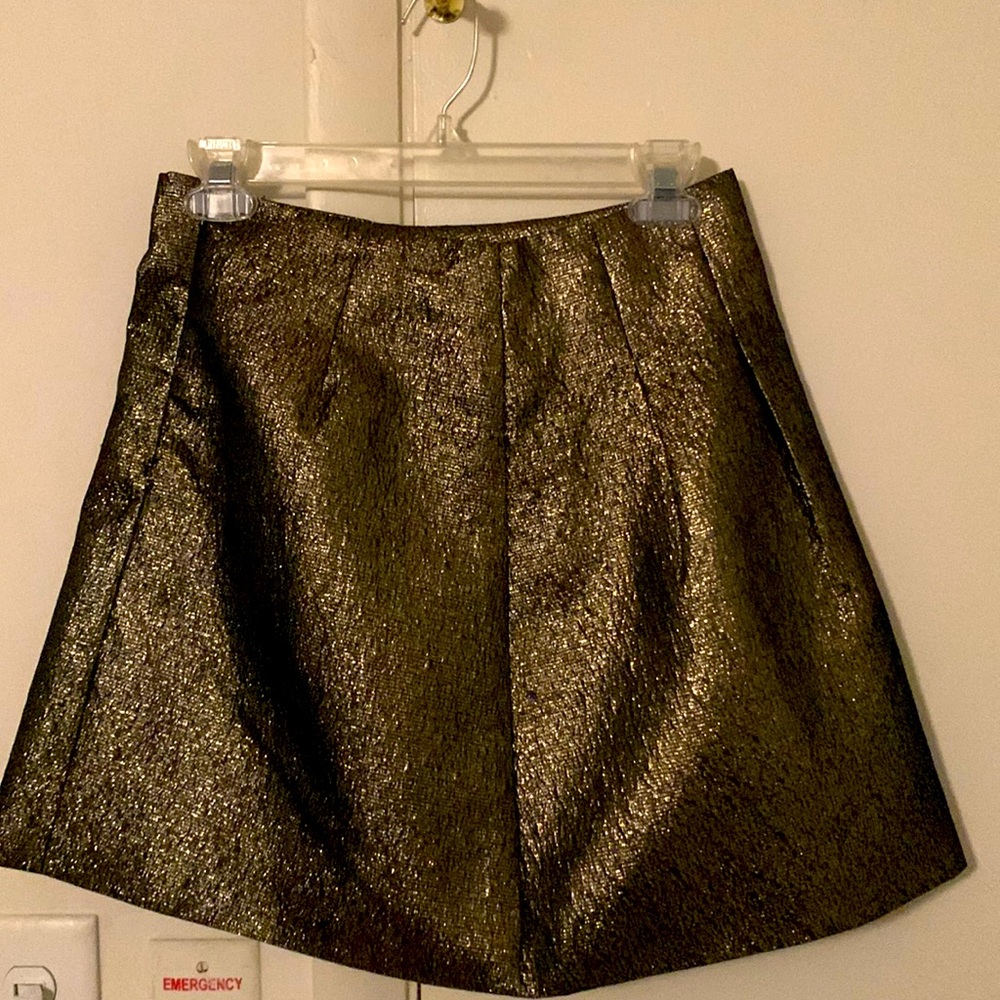 LAST CHANCE Black and gold metallic skater skirt